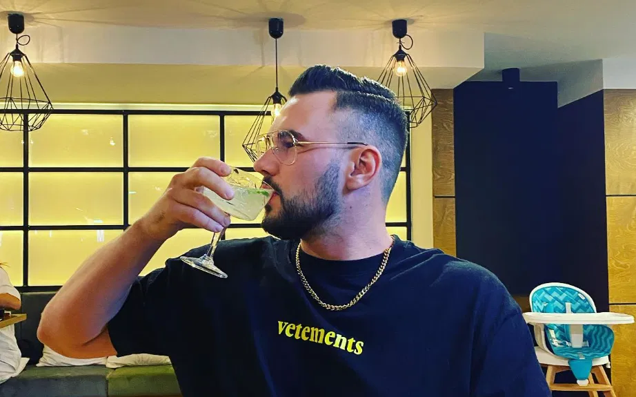 Polski streamer Szymool związany z kasynem Vavada